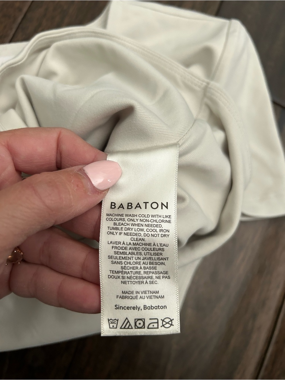 Aritzia Babaton Contour Crew Neck Cropped Top Pale Sage Green XS - Picture 4 of 6
